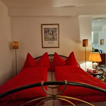 Bastis Luxury Central Apartment *