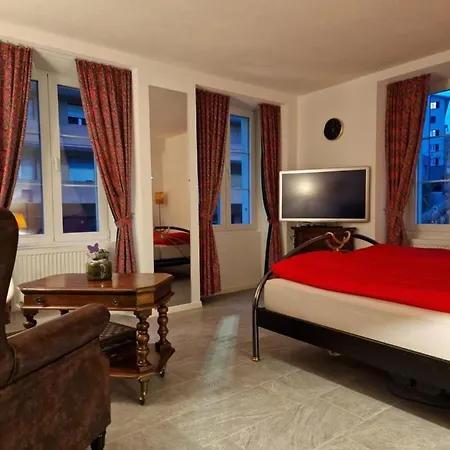 Bastis Luxury Central Apartment
