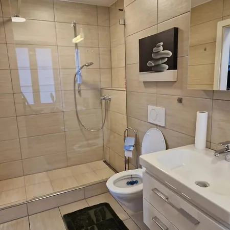 Bastis Luxury Central Apartment *